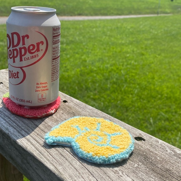 Handmade Sea Shell Mug Rug - Picture 2 of 2